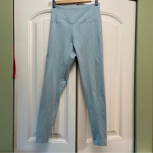 Girlfriend collective compressive high rise leggings in sky